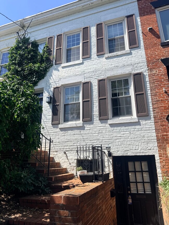 Building Photo - 3519 T St NW