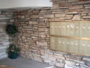Lobby Photo - 6128 N Kenmore Ave