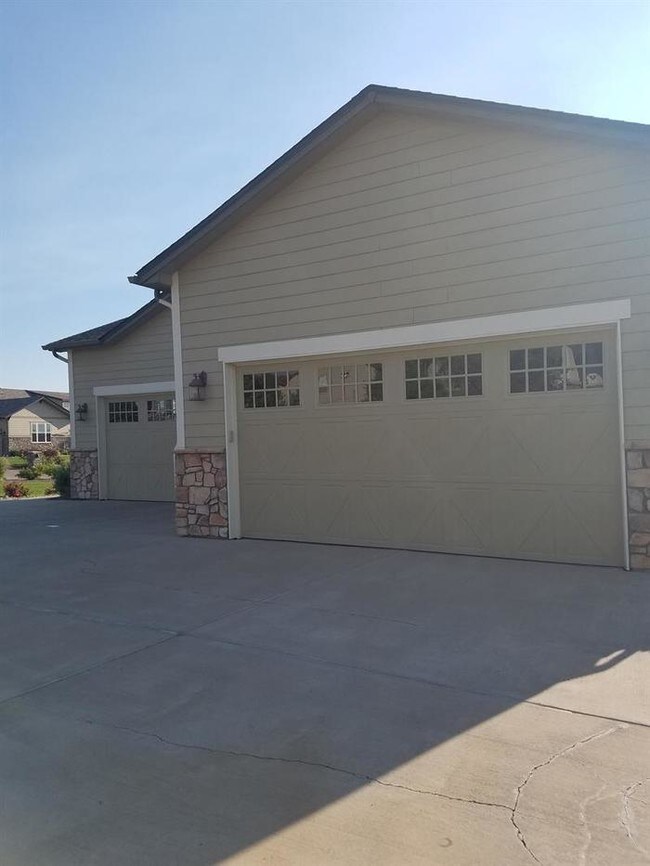 Building Photo - 4580 Pleasant Valley Cir, Elizabeth, CO 80107