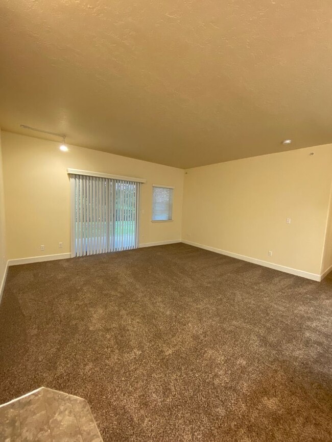 Building Photo - 6800 N Spurwing Loop
