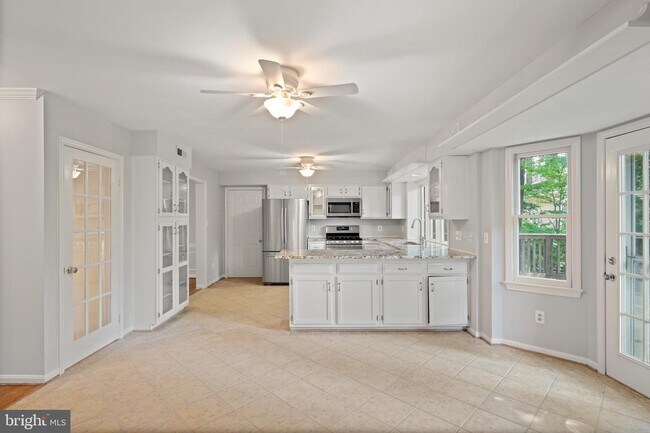 Foto del edificio - 15535 Laurel Ridge Rd