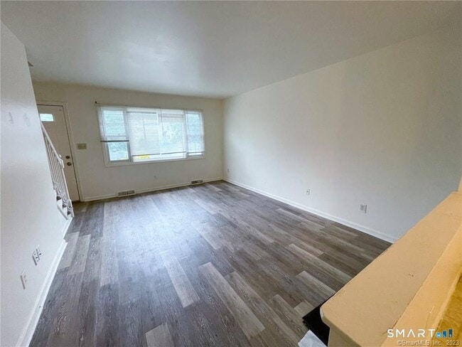 Building Photo - 663 Newhall St