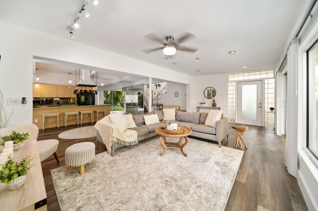 Foto del edificio - 18560 NE 20th Ct