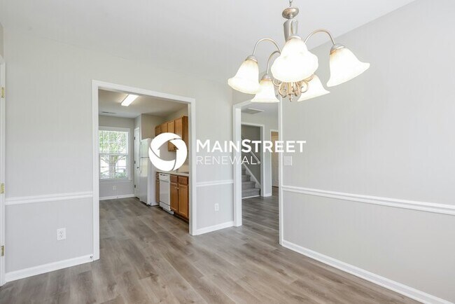 Foto del edificio - 3 Bedroom Pet-Friendly Home in Winston-Salem, NC with Main Street Renewal