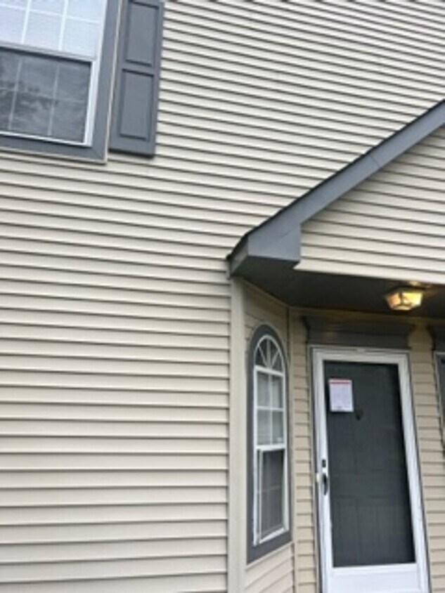 Primary Photo - 2 Br 2 Bath