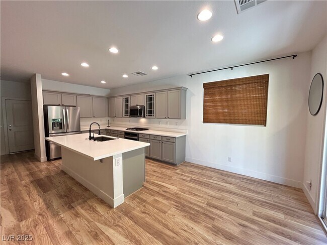 Foto del edificio - 8085 Skye Roar Ct