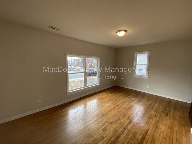 Foto del edificio - 311 McKinney St