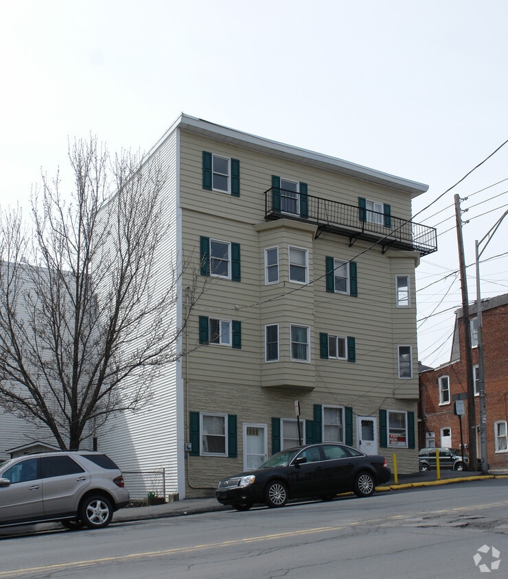 Building Photo - 100 E Centre St