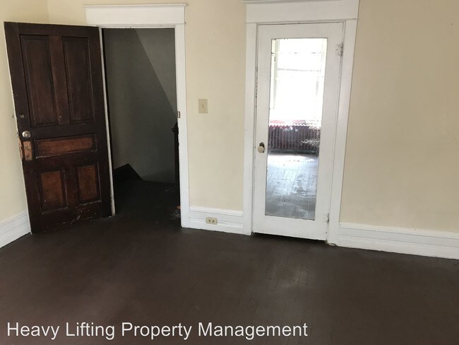 Building Photo - 705 N 17th St