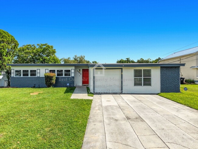 Photo - 2705 Gulfstream Road House