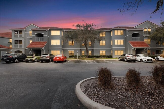 Building Photo - 18001 Richmond Pl Dr