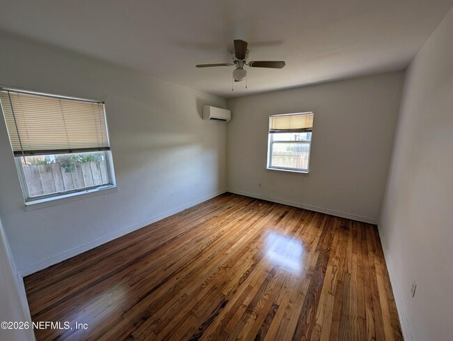 Building Photo - 2136 College St