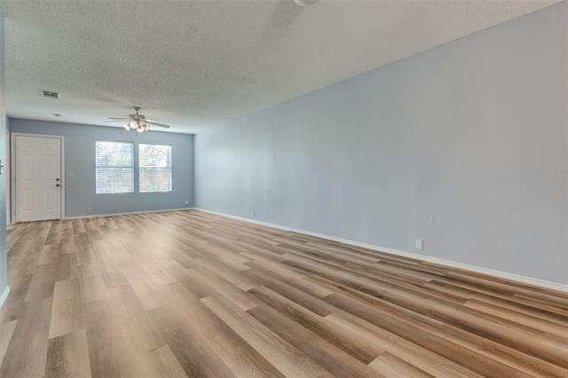 Foto del edificio - 1338 Hardned Ln