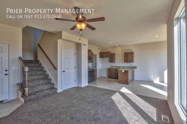 Foto del edificio - Prairie Haven Duplex - Available June 19th