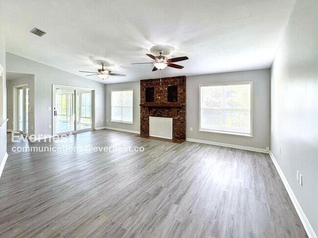 Foto del edificio - 8321 Brandeis Cir E