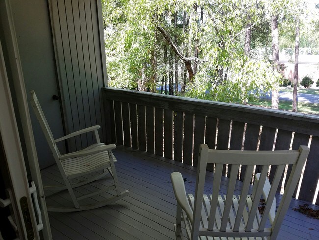 Building Photo - 1667 Hunters Trail