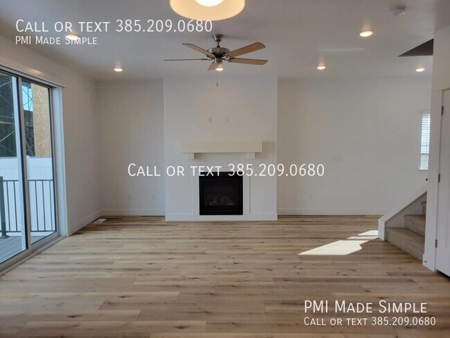 Building Photo - Luxury Townhome in Highland | GREAT NEW PR...