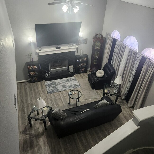 Foto del edificio - 1447 N Boston Ave