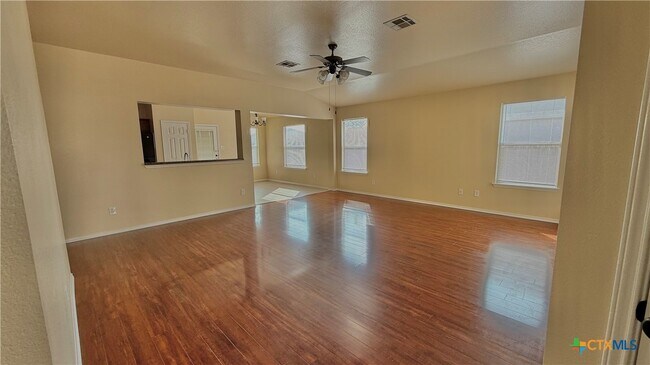 Building Photo - 2006 Griffin Dr