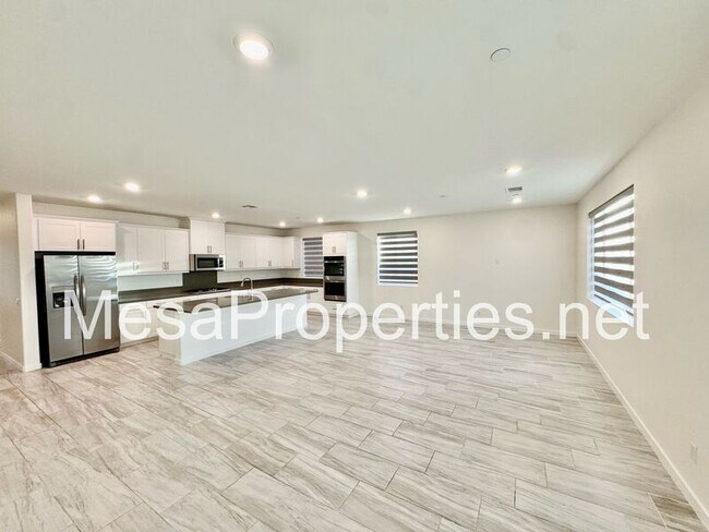 Foto del edificio - 16680 Yarrow Ln