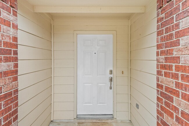 Foto del edificio - 21615 Mt Elbrus Way