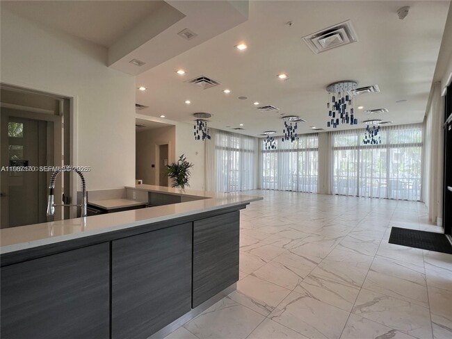 Foto del edificio - 8167 NW 41st St