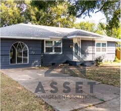 Building Photo - 4316 N Libby Ave