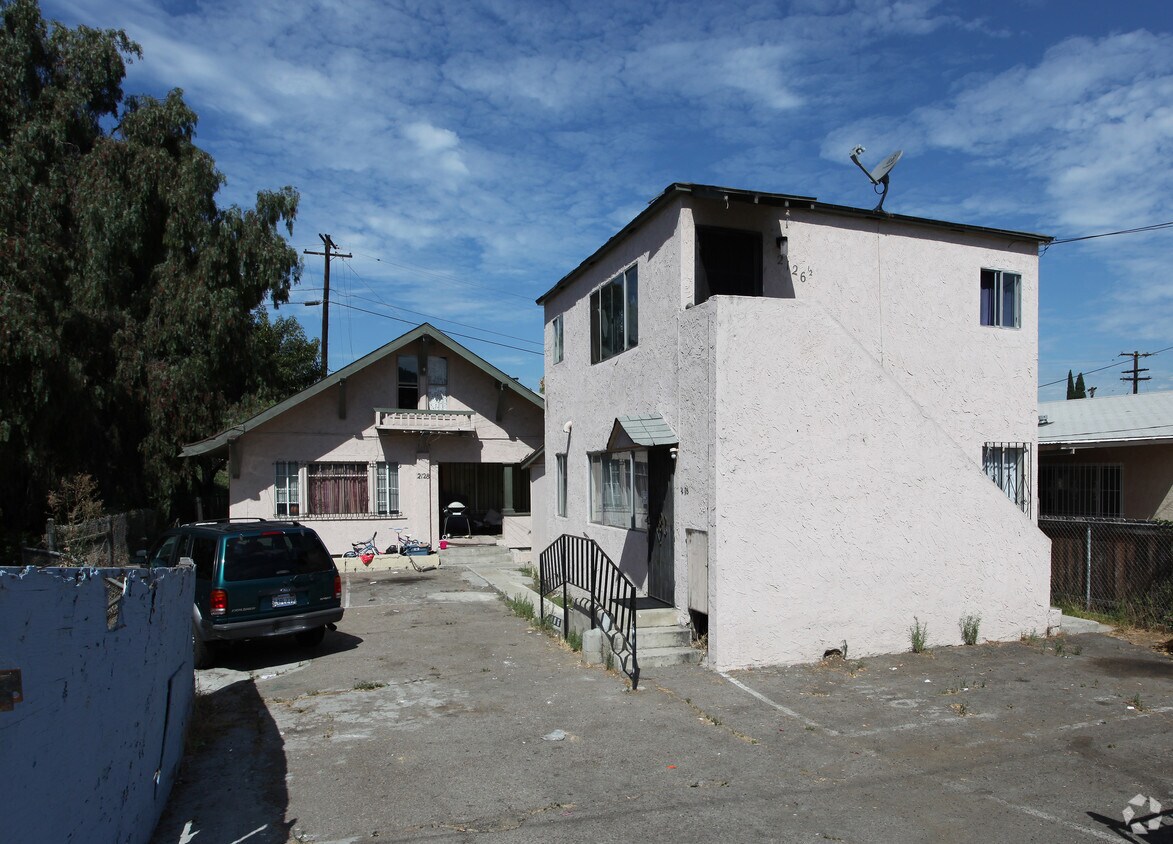 Primary Photo - 2126-2130 Osborn St