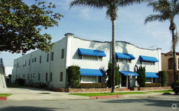 Building Photo - 1835 E 1st St