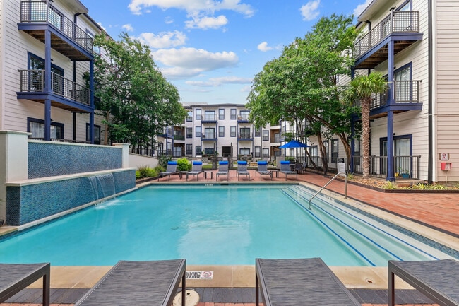 Resort-Style Pool - The Link at Plano