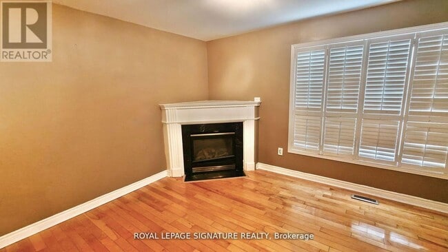 Building Photo - 5967 Manzanillo Crescent