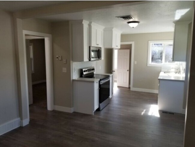 Foto del edificio - Lovely 2 Bed/2 Bath Home