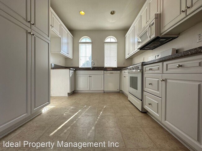 Building Photo - 3 br, 2.5 bath House - 8426 Tavano Pl