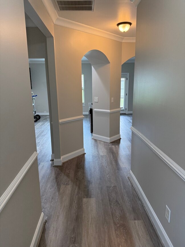 Foto del edificio - 3103 Pebble Brook Ln