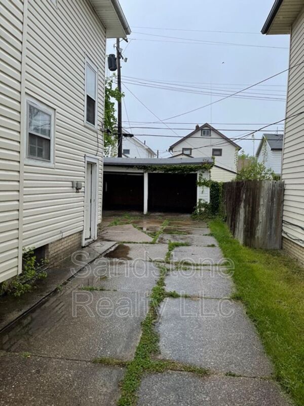 3474 W 117th St Unit 3474, Cleveland, OH 44111 Condo for Rent in