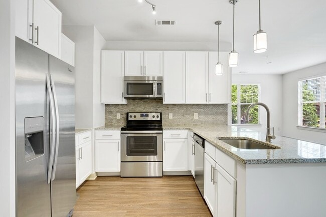 Foto del edificio - Lantower Waverly