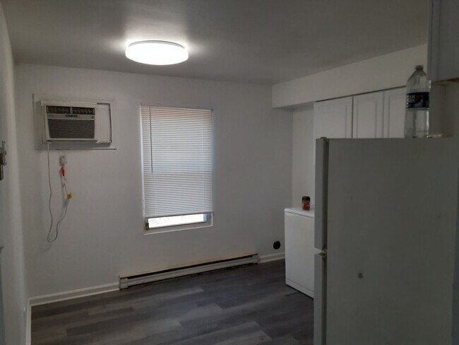 Foto del edificio - 8851 Plymouth St