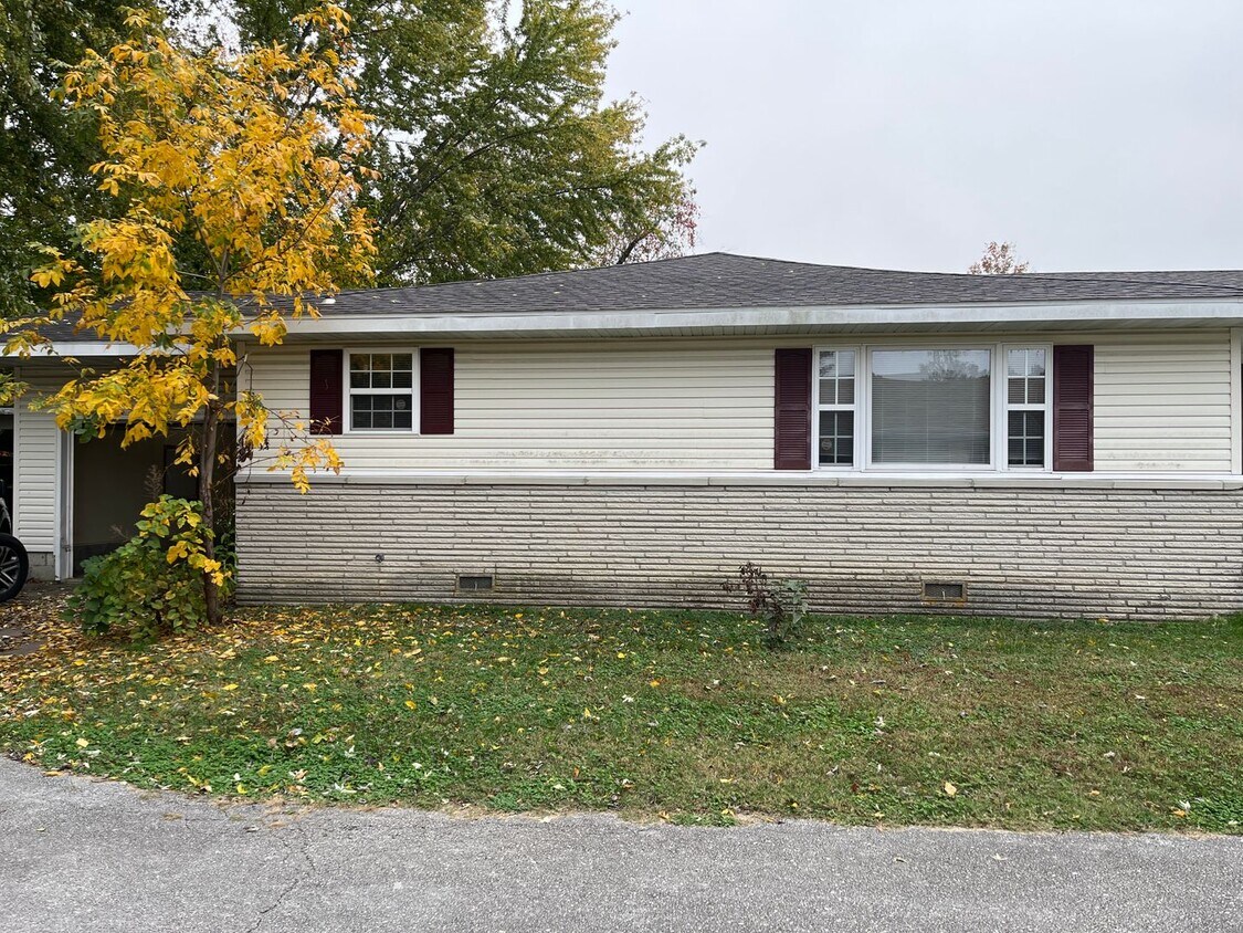 Primary Photo - 838-840 S Link Ave.