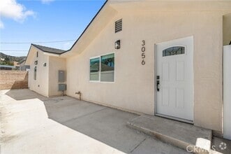 Building Photo - 3056 N Frederic St