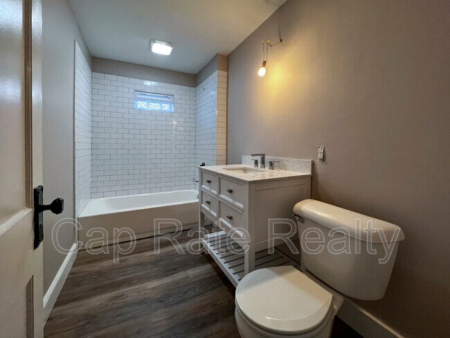 Foto del edificio - 506 Thurman Ave