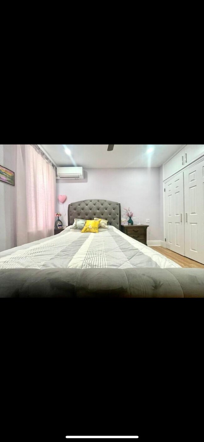 Foto del edificio - 1664 64th St