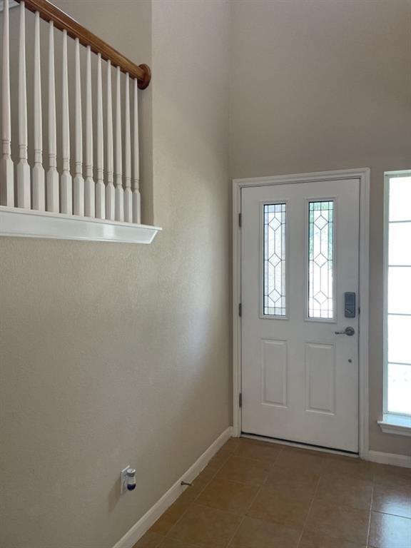 Building Photo - 18400 Dry Brook Loop
