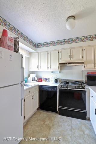 Building Photo - 2 br, 2 bath Apartment - 10 Pine Tree Rd #119