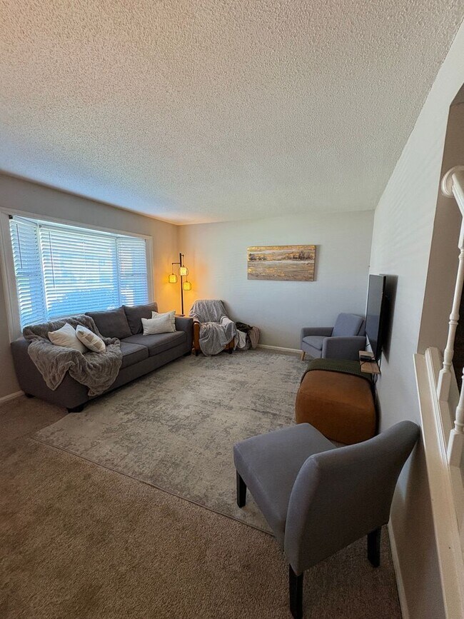 Foto del edificio - Lovely 2 bedroom 1.5 Bath