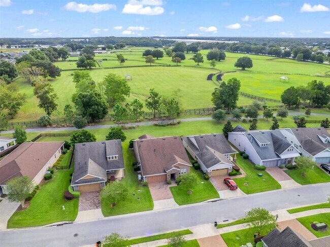 Foto del edificio - 4976 NW 35th Ln Rd