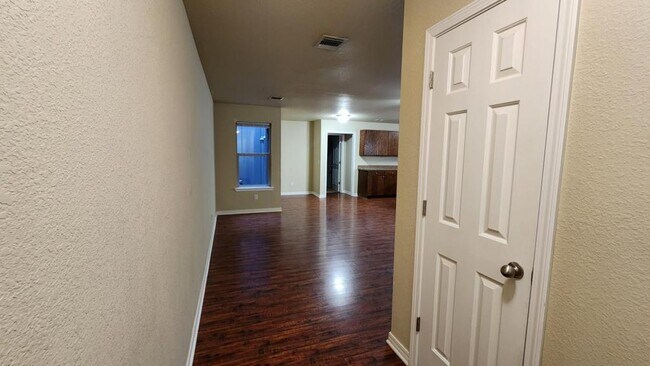 Building Photo - 2817 Conner Dr