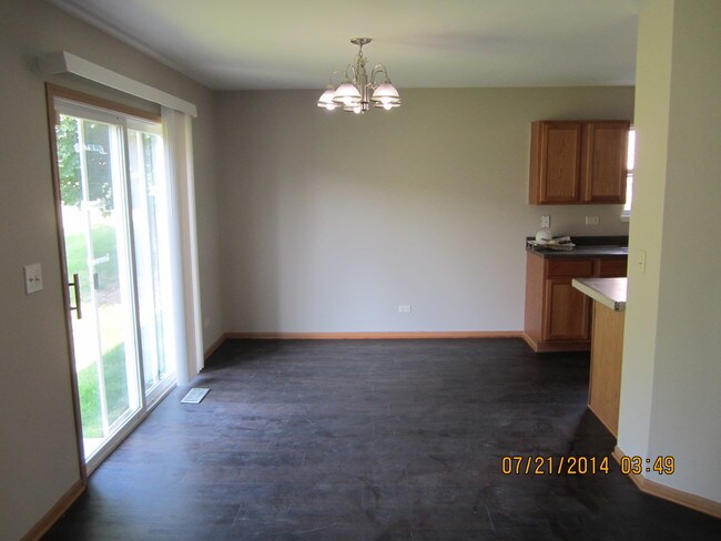 Building Photo - 824 Park Bluff Cir