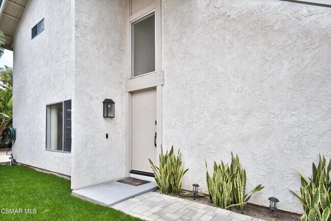 Building Photo - 10764 Fresno Ct