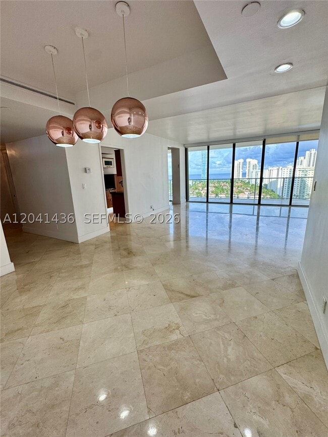 Building Photo - 19500 Turnberry Way