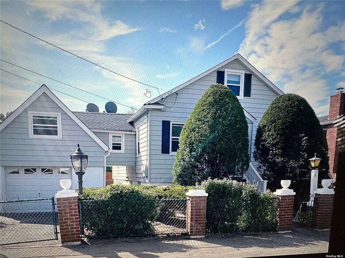 6 August Ave, Bayville, NY 11709 House Rental in Bayville, NY